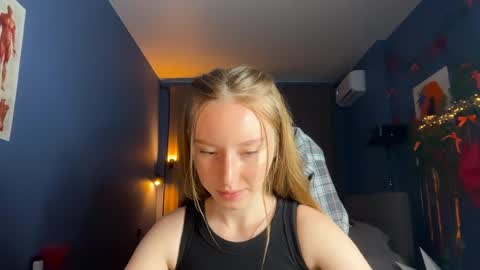 Snapshot of anna_kare chatting on 05-25-26, 11:38 Anna online show from 05-25-26, 11:38