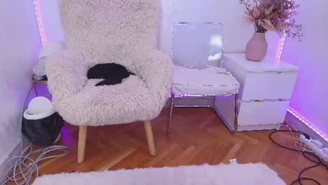 Anna online show from 07-15-26, 06:40