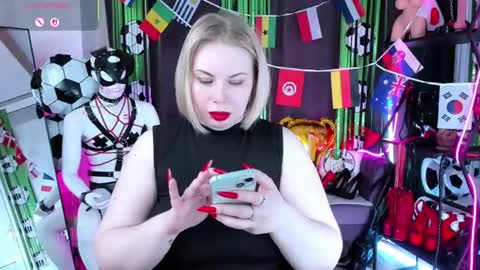Anna online show from 06-15-26, 01:52
