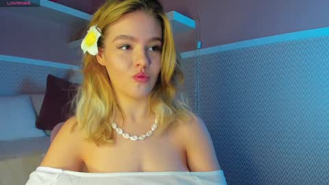 Anna online show from 01-31-25, 01:22