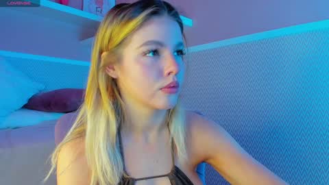 Anna online show from 02-07-25, 01:25