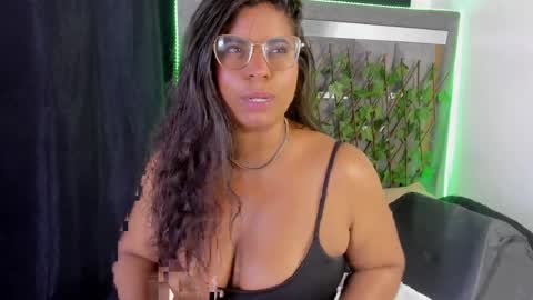 Snapshot of anna_sex_m chatting on 04-10-26, 05:01 anna_sex_m online show from 04-10-26, 05:01
