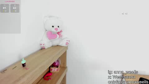  Anna Weells  online show from 06-02-26, 09:39