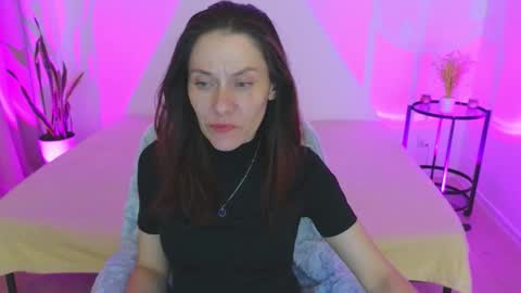 annaabels online show from 11-16-25, 11:10