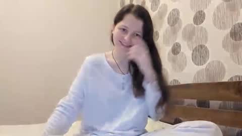 Snapshot of annaahcharm chatting on 05-11-26, 10:21 annaahcharm online show from 05-11-26, 10:21