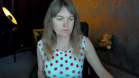 Snapshot of annabel_xxx chatting on 05-10-26, 05:34 Annabel online show from 05-10-26, 05:34