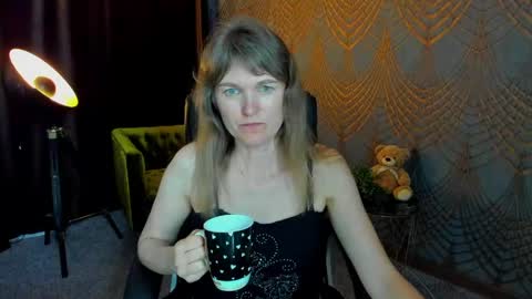 Snapshot of annabel_xxx chatting on 05-16-26, 07:05 Annabel online show from 05-16-26, 07:05