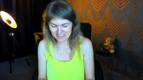 Snapshot of annabel_xxx chatting on 05-21-26, 06:04 Annabel online show from 05-21-26, 06:04