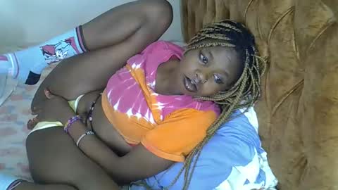 Snapshot of annabellapretty chatting on 11-20-25, 08:41 annabellapretty online show from 11-20-25, 08:41