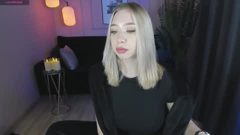 Annabelle online show from 12-08-24, 04:18