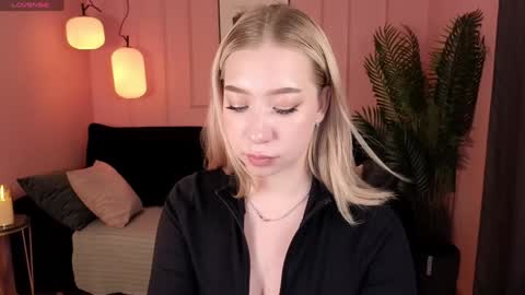 Annabelle online show from 12-17-24, 05:04