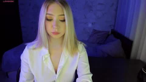 Annabelle online show from 01-16-25, 07:10