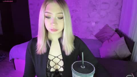Annabelle online show from 01-25-25, 09:14