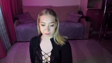 Annabelle online show from 02-03-25, 06:13