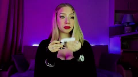 Annabelle online show from 02-16-25, 08:00