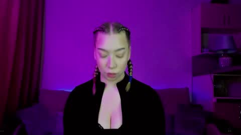 Annabelle online show from 02-19-25, 01:50