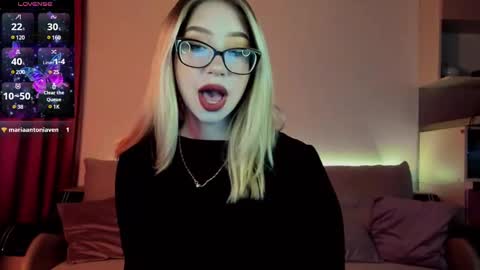 Annabelle online show from 03-11-25, 01:45