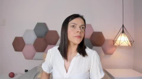 AnnaBrooks online show from 04-10-26, 12:05