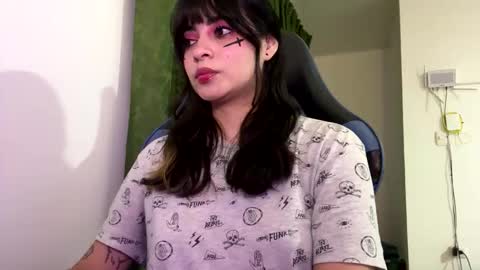 Snapshot of annacrow chatting on 12-02-25, 02:06 Anna online show from 12-02-25, 02:06