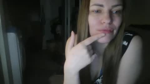 Snapshot of annadiamond1 chatting on 05-10-26, 08:47 annadiamond1 online show from 05-10-26, 08:47