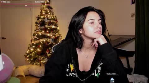 Snapshot of annaforevers chatting on 11-19-25, 02:11 Anna Forevers online show from 11-19-25, 02:11