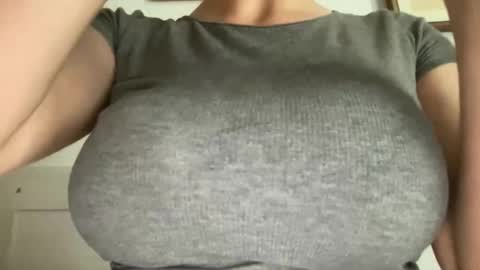 annagal18 online show from 04-29-26, 04:44