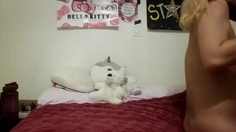 Snapshot of annamarrie777 chatting on 09-14-25, 01:16 AnnaMarrie online show from 09-14-25, 01:16