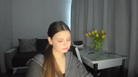 Snapshot of annaneon chatting on 02-19-25, 03:16 Anna online show from 02-19-25, 03:16