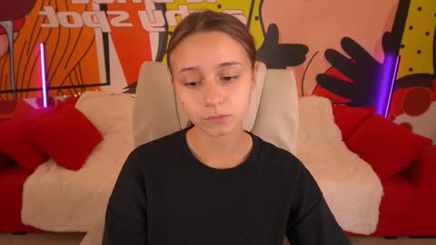 Anna online show from 10-25-25, 01:07