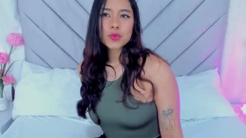 Snapshot of annaqueen_ chatting on 02-10-25, 04:14 Anna online show from 02-10-25, 04:14