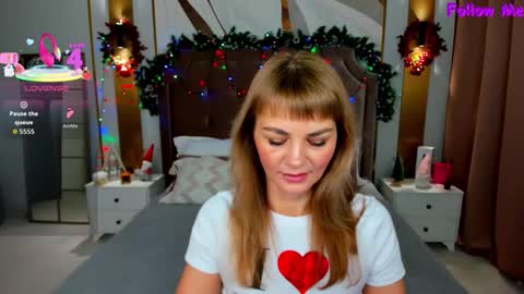 Anna online show from 12-23-25, 01:36