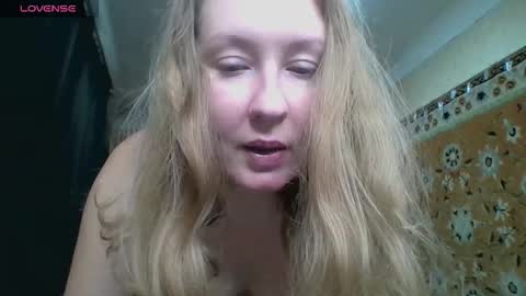 AnnaXLovers online show from 10-17-25, 09:56