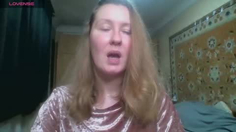 AnnaXLovers online show from 12-19-25, 10:00