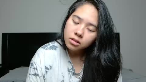 Anna online show from 09-15-25, 04:12