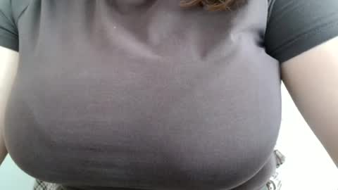 Bella online show from 06-15-26, 10:06