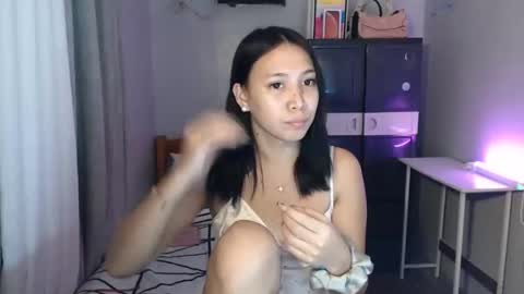 anne_chanelx online show from 05-11-26, 04:04