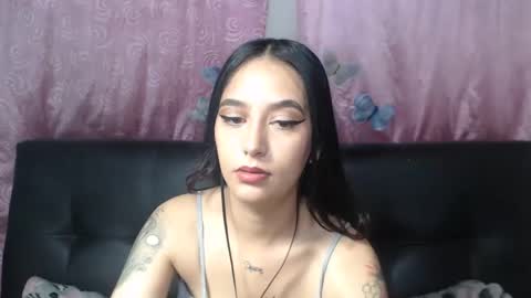 Snapshot of anne_jm chatting on 12-19-24, 02:56 Anne online show from 12-19-24, 02:56