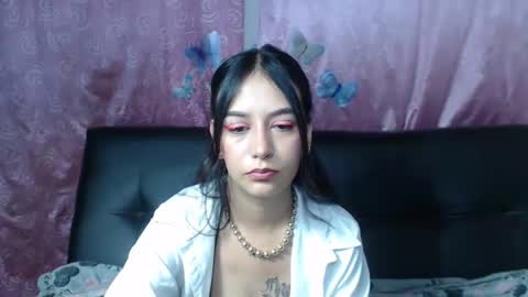 Snapshot of anne_jm chatting on 01-10-25, 11:18 Anne online show from 01-10-25, 11:18