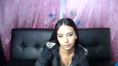 Snapshot of anne_jm chatting on 01-21-25, 04:43 Anne online show from 01-21-25, 04:43