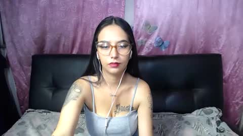 Snapshot of anne_jm chatting on 02-11-25, 01:41 Anne online show from 02-11-25, 01:41