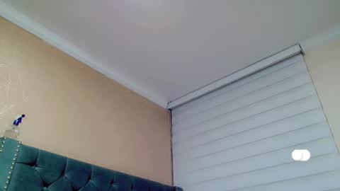       online show from 11-06-25, 12:44