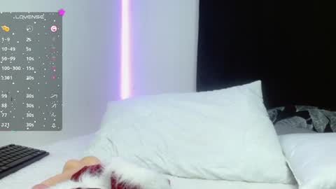 Snapshot of anne_nicholson chatting on 12-18-24, 07:04 Anne  online show from 12-18-24, 07:04
