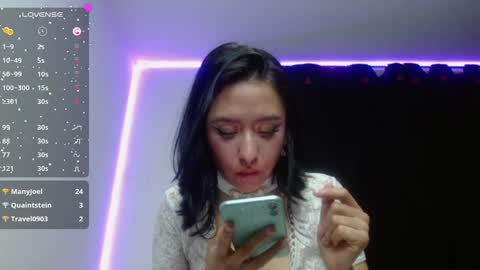 Snapshot of anne_nicholson chatting on 12-27-24, 06:46 Anne  online show from 12-27-24, 06:46