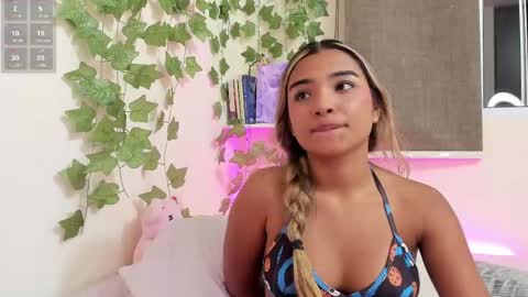 Snapshot of annebull_ chatting on 01-30-25, 04:48 Anne online show from 01-30-25, 04:48