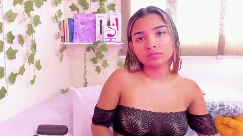 Snapshot of annebull_ chatting on 02-18-25, 08:58 Anne online show from 02-18-25, 08:58