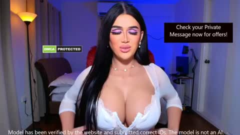 Snapshot of annecalifornia chatting on 07-16-26, 05:57 Anne Hart online show from 07-16-26, 05:57