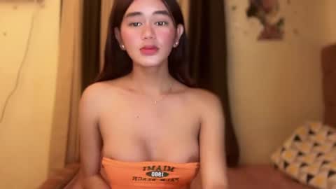 Snapshot of annedee_ chatting on 01-01-25, 06:37 Kim online show from 01-01-25, 06:37