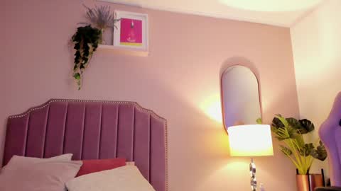 Anne  online show from 01-21-25, 08:43