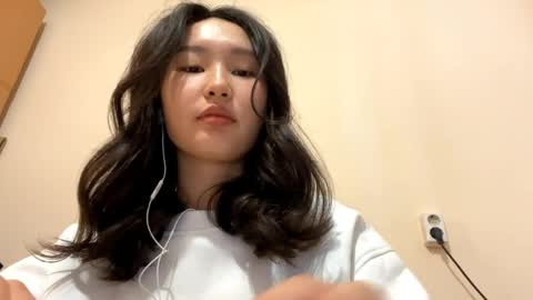 Aimi online show from 05-06-26, 03:57