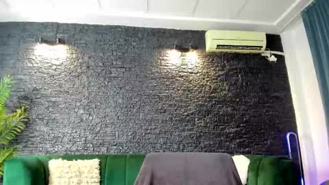 annesins online show from 10-28-25, 07:05